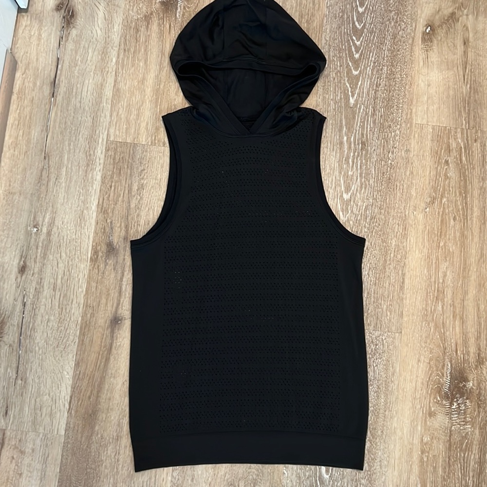 Swiftly Breeze Hooded Tank
